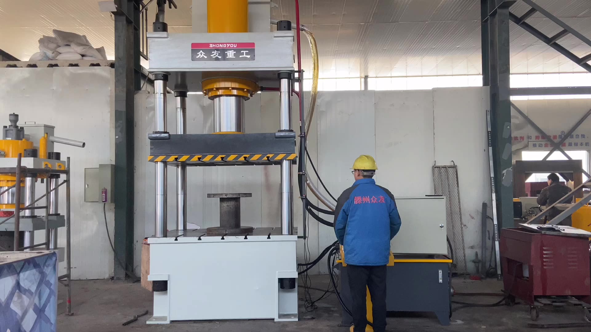 How To Use A Hydraulic Press