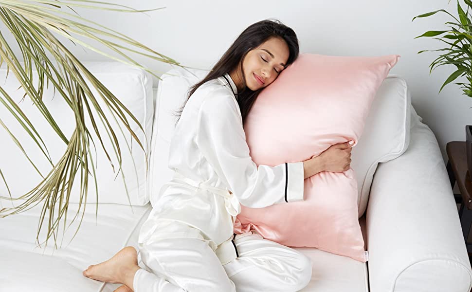 Luxury Bedding and Pillowcases Made With Mulberry Silk