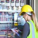 Five Reasons to Hire an Electrician