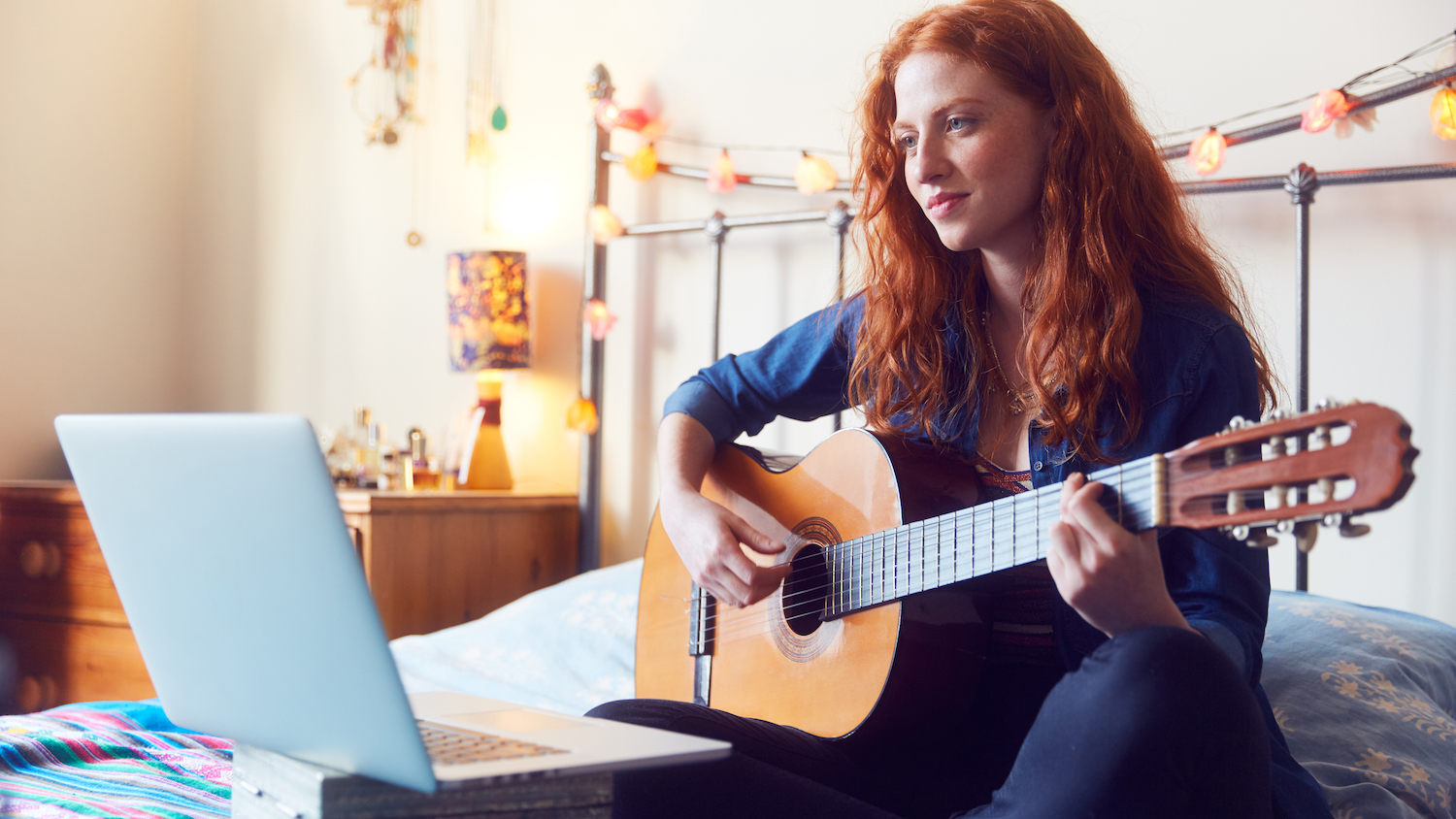 Meisterhaft Gitarre spielen lernen: Die Kunst der Gitarrenstunden