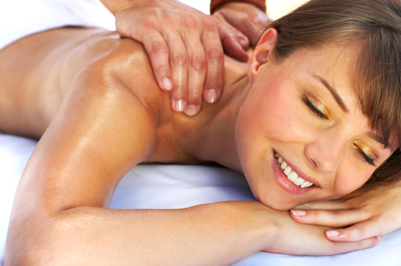 The Benefits of a Business Trip Massage: Relaxation and Productivity Boost